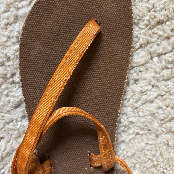 Earth Runners Circadian Sandals - Picture 3 of 4